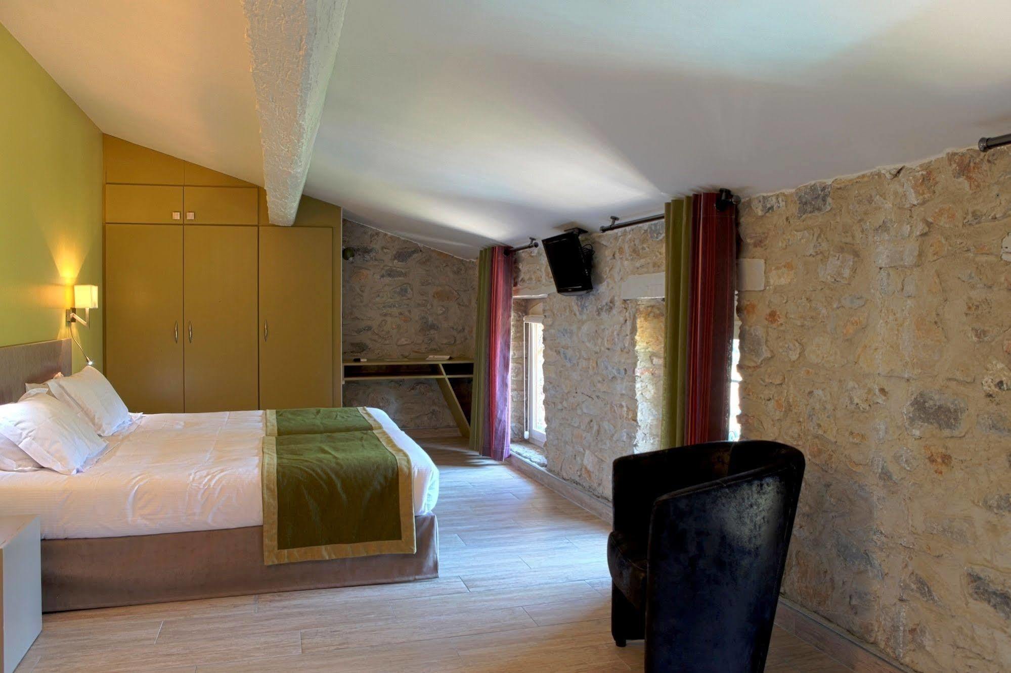 Logis Auberge Restaurant Du Vigneron Cucugnan Exteriér fotografie